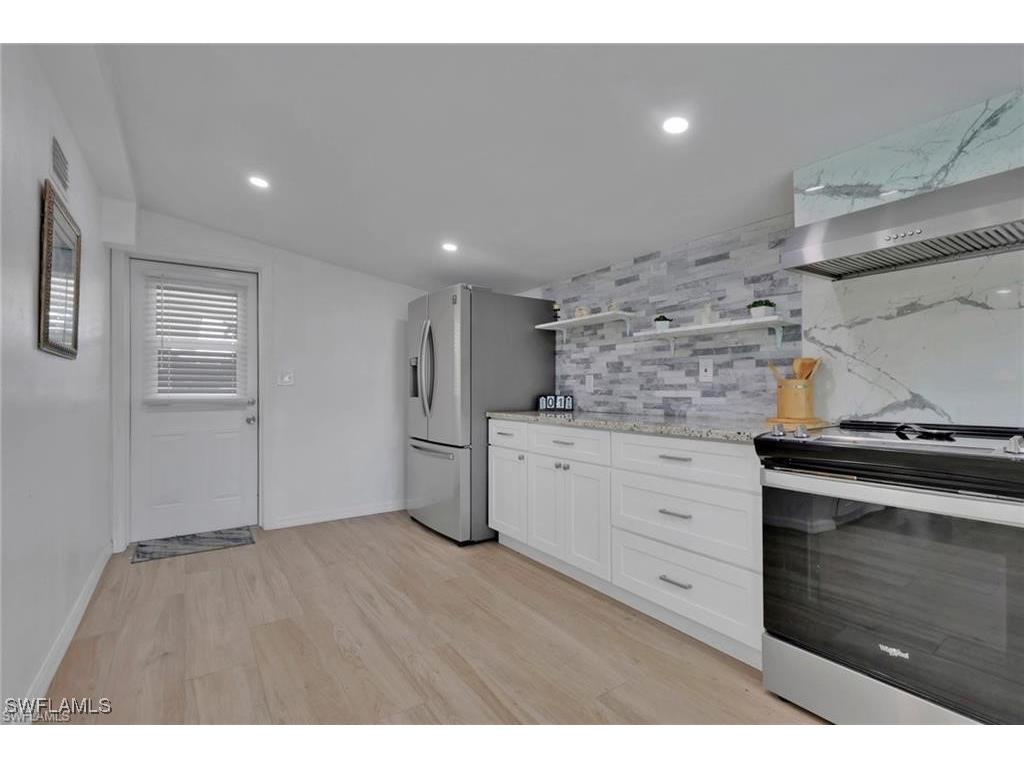 829 107th Avenue N Naples FL 34108 225083353 image8