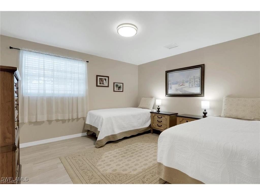 829 107th Avenue N Naples FL 34108 225083353 image9