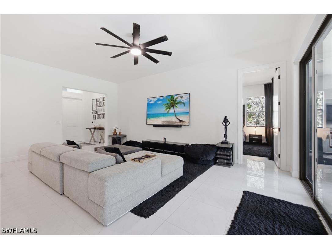 829 16th Avenue SW Naples FL 34117 226024647 image1