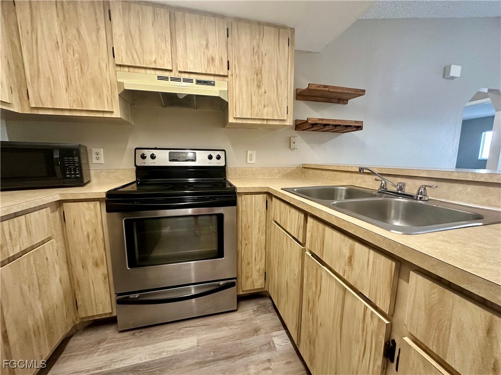 829 Gleason Parkway #2 Cape Coral FL 33914 2025012827 image7