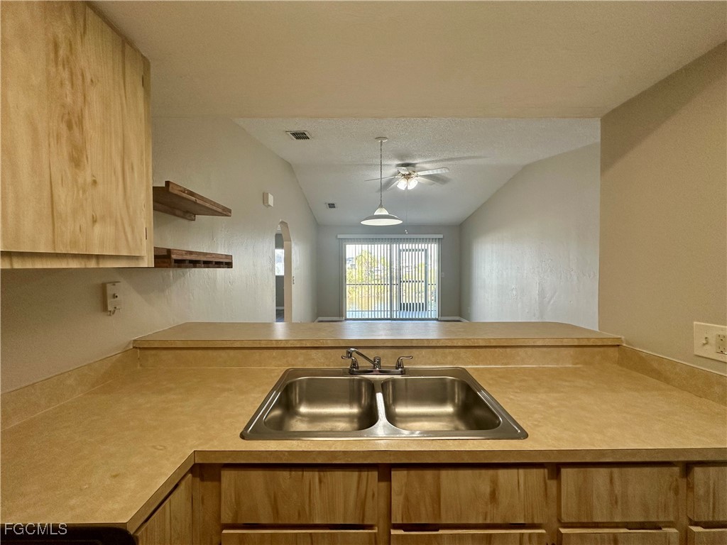 829 Gleason Parkway #2 Cape Coral FL 33914 2025012827 image8