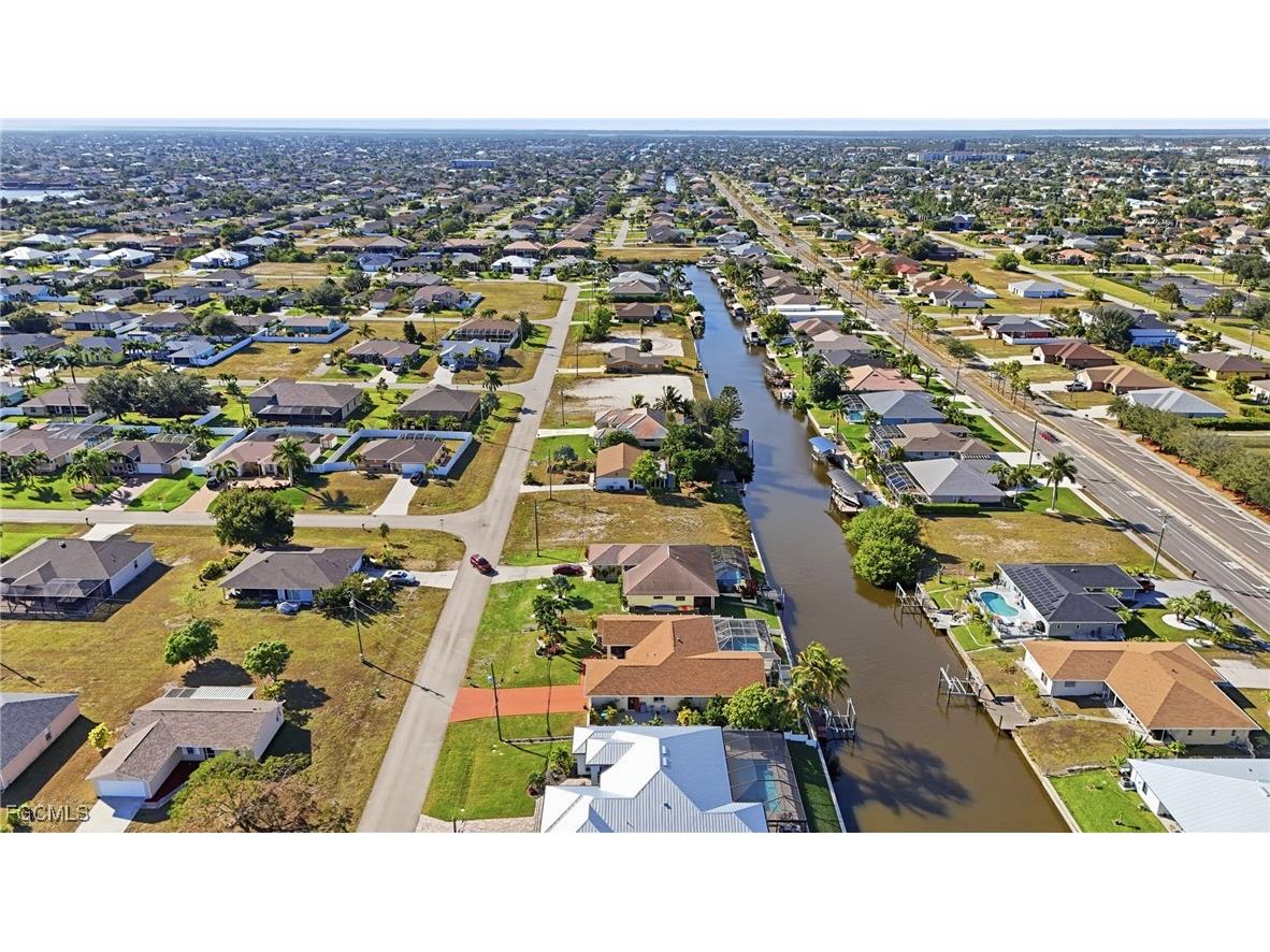 829 SW 40th Terrace Cape Coral FL 33914 2025023576 image10