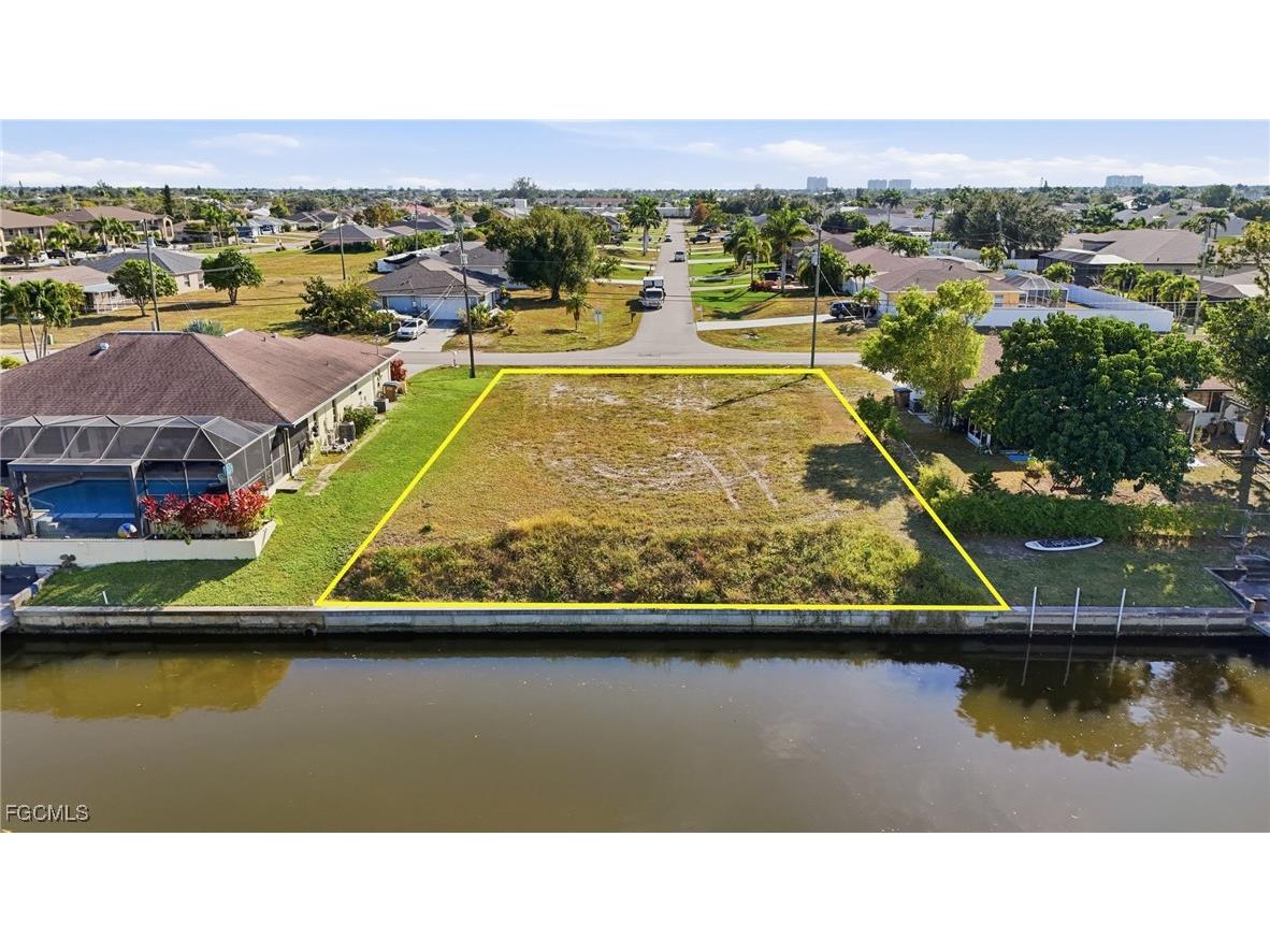 829 SW 40th Terrace Cape Coral FL 33914 2025023576 image2