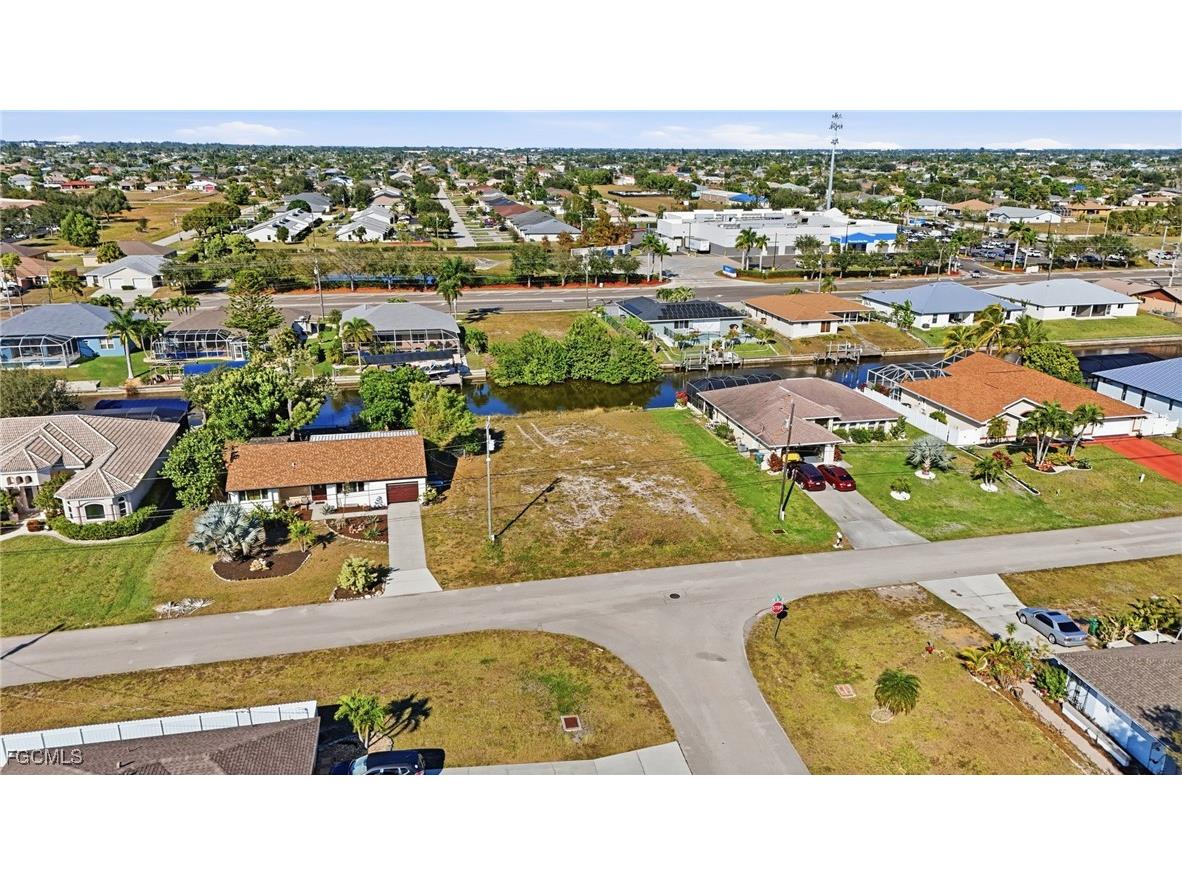 829 SW 40th Terrace Cape Coral FL 33914 2025023576 image6