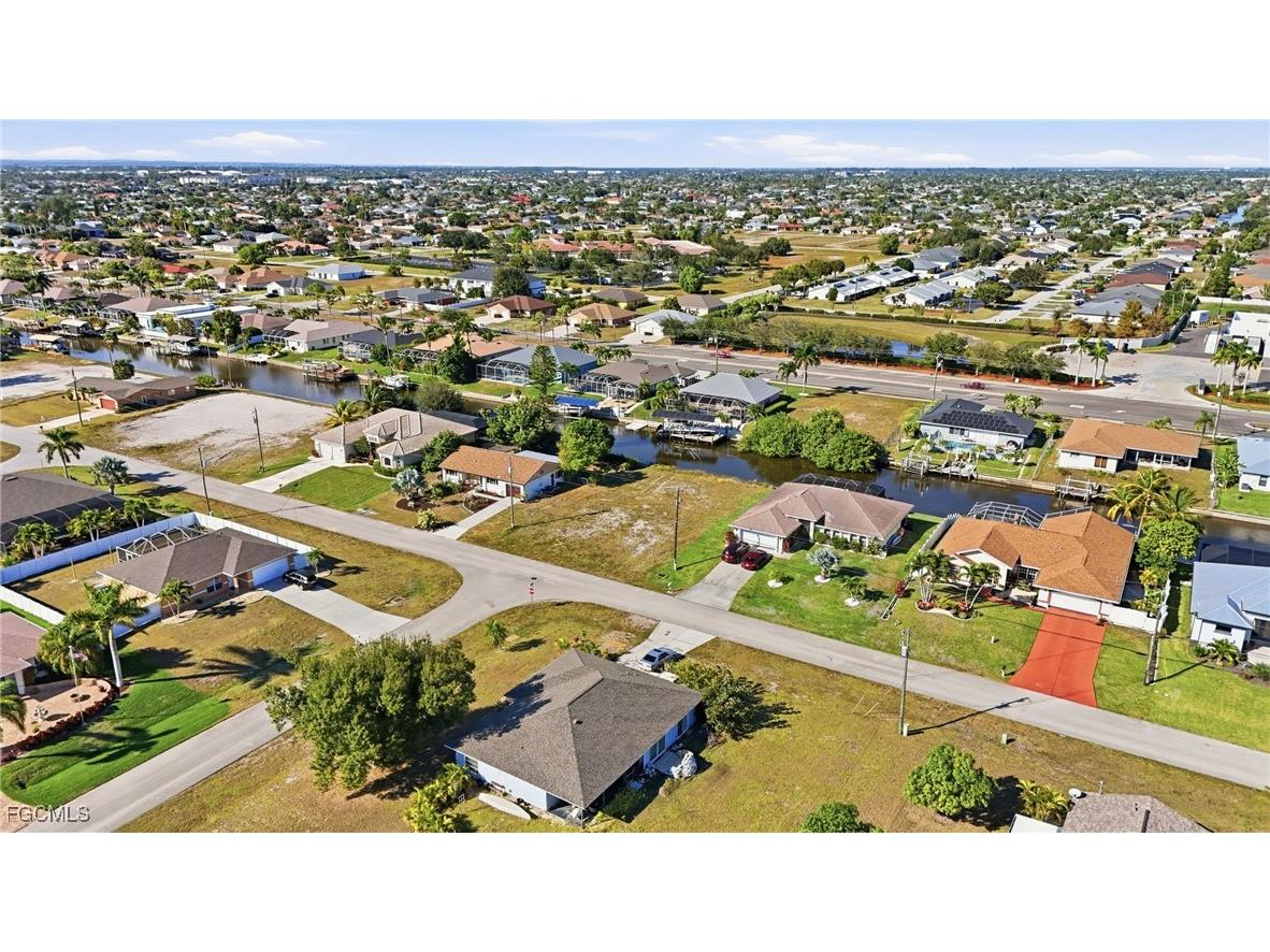 829 SW 40th Terrace Cape Coral FL 33914 2025023576 image8