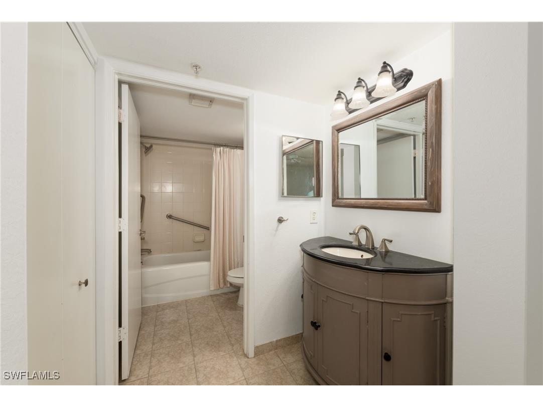 8290 Ibis Club Lane #902 Naples FL 34104 225078255 image18