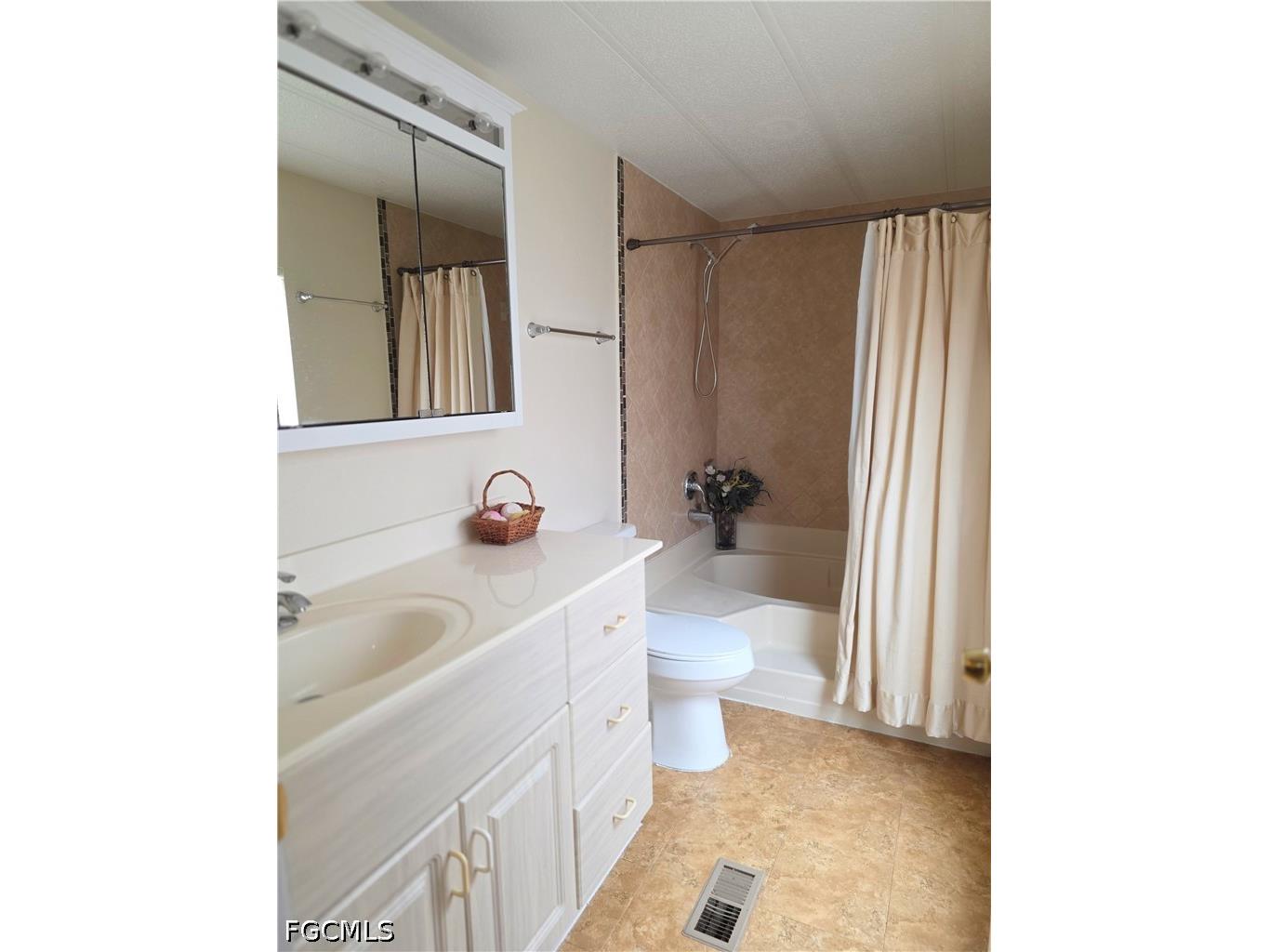 8290 Nault Road North Fort Myers FL 33917 2026015093 image14
