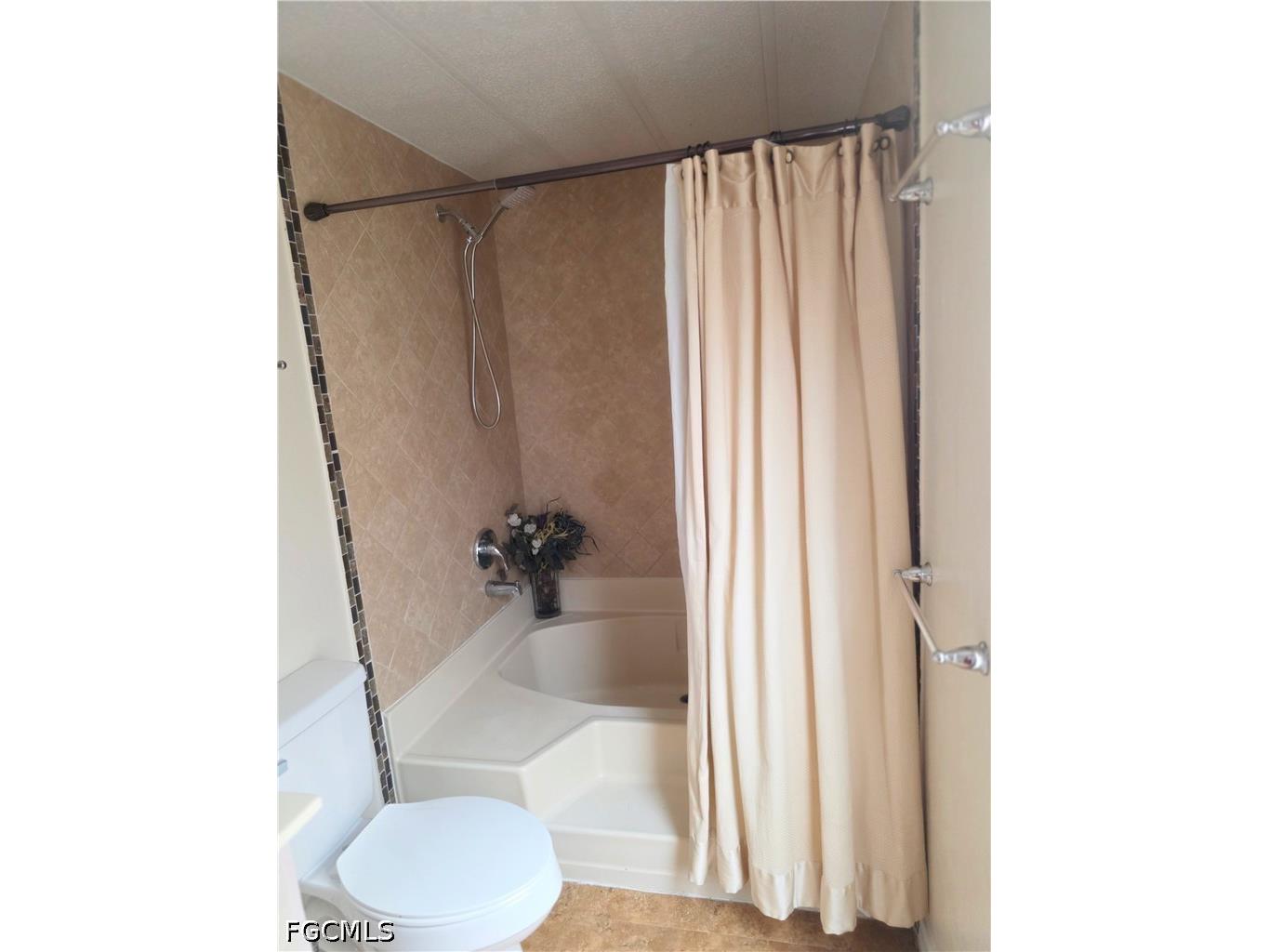 8290 Nault Road North Fort Myers FL 33917 2026015093 image15