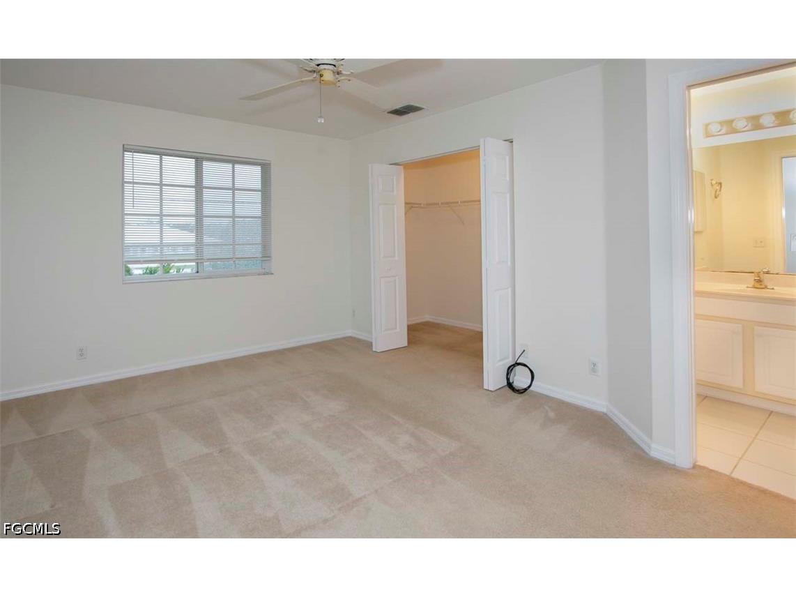 8293 Pacific Beach Drive Fort Myers FL 33966 2026026300 image4