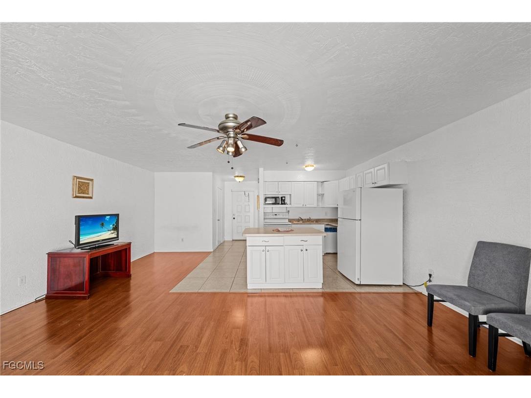 830 Wiggins Pass Road #14 Naples FL 34110 2025013421 image4