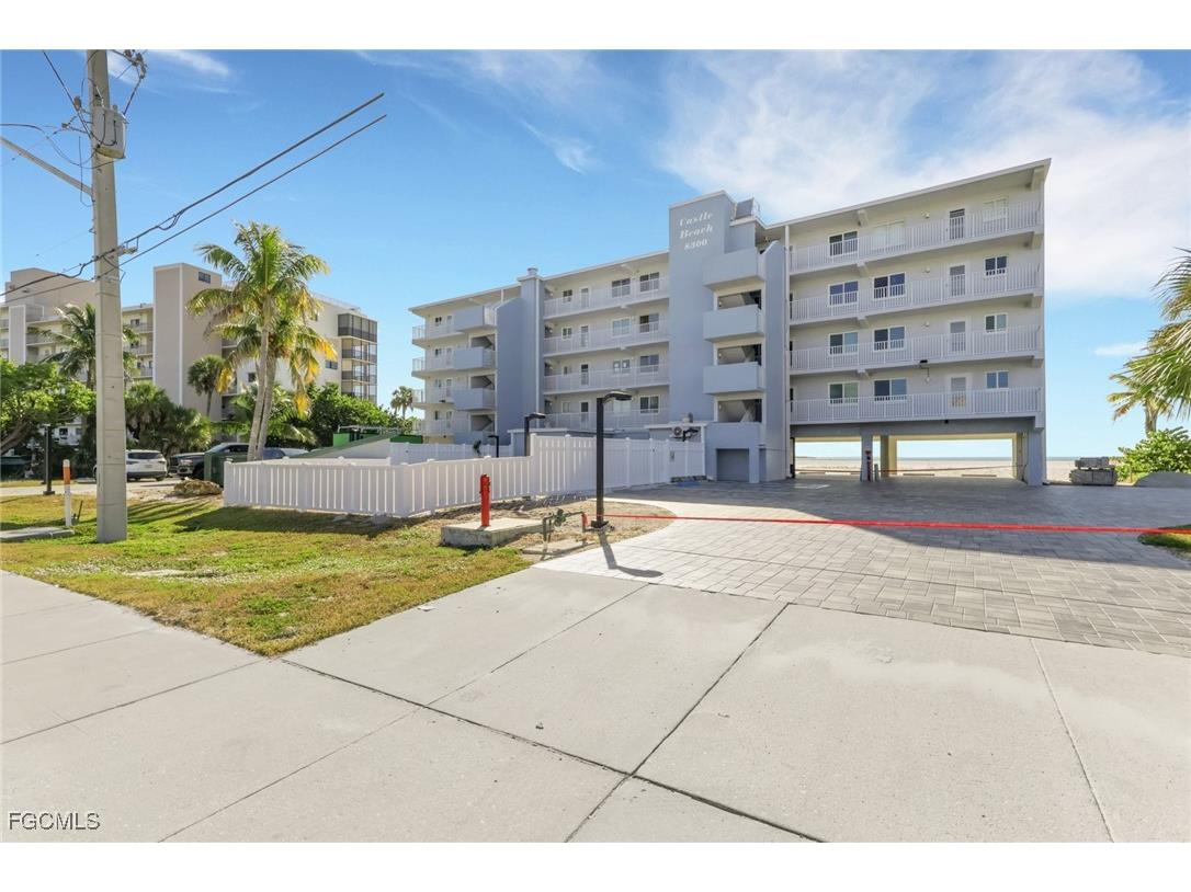 8300 Estero Boulevard #204 Fort Myers Beach FL 33931 2025021597 image1