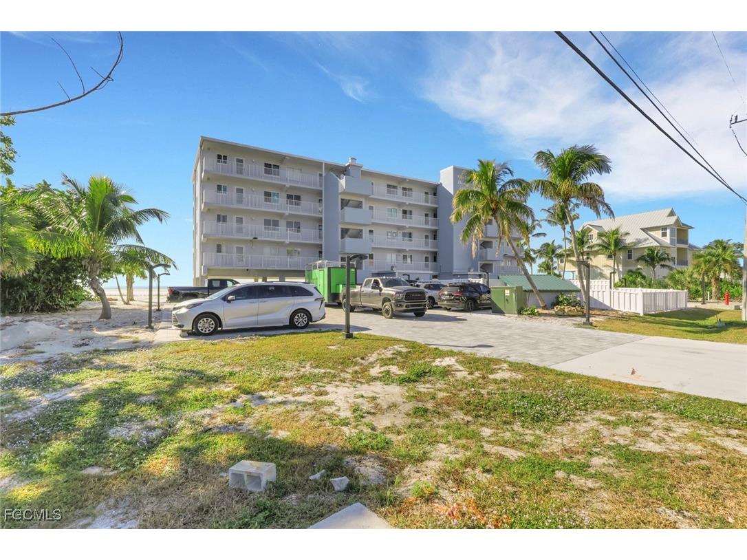 8300 Estero Boulevard #204 Fort Myers Beach FL 33931 2025021597 image4