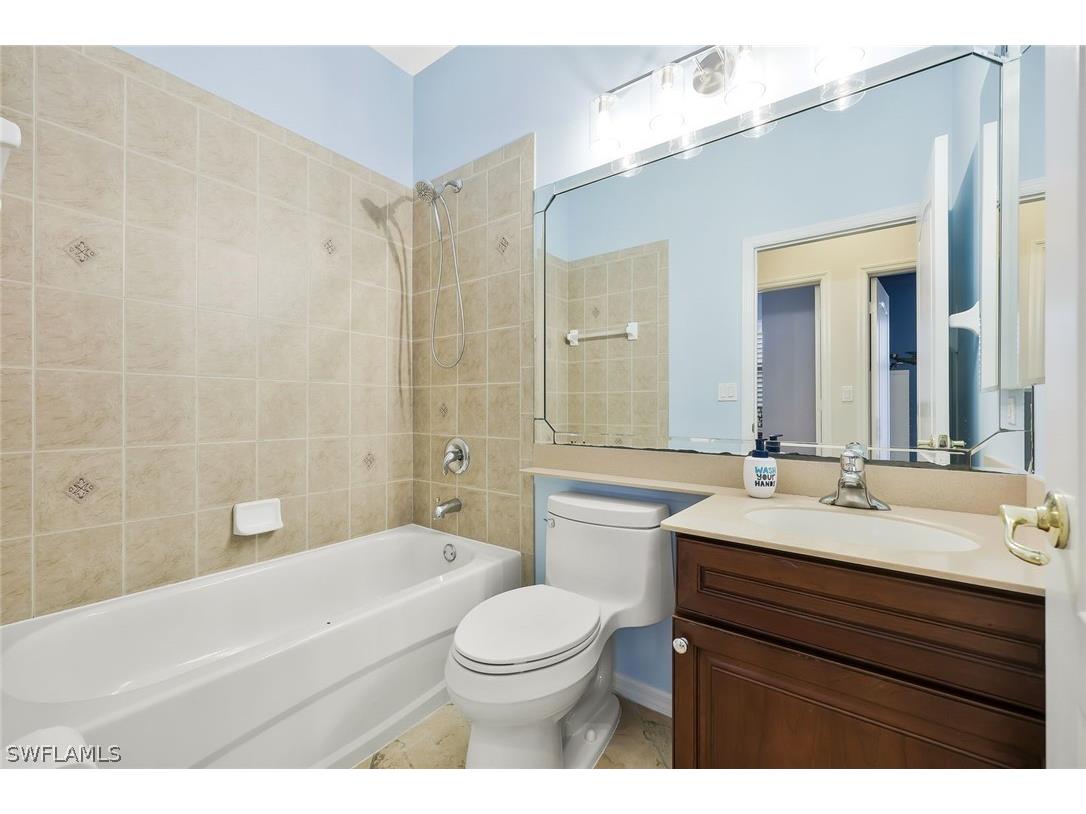 8301 Laurel Lakes Way Naples FL 34119 226009717 image14