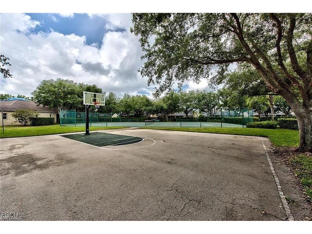 8302 Laurel Lakes Way Naples FL 34119 2025025884 image11