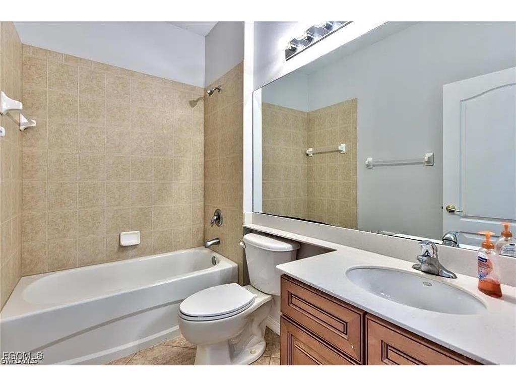 8302 Laurel Lakes Way Naples FL 34119 2025025884 image7