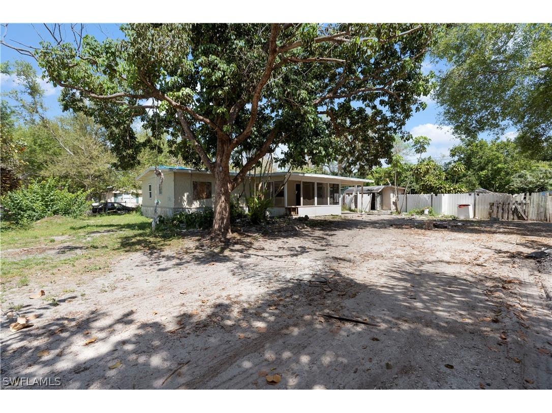 8305 Nault Road North Fort Myers FL 33917 224025494 image1