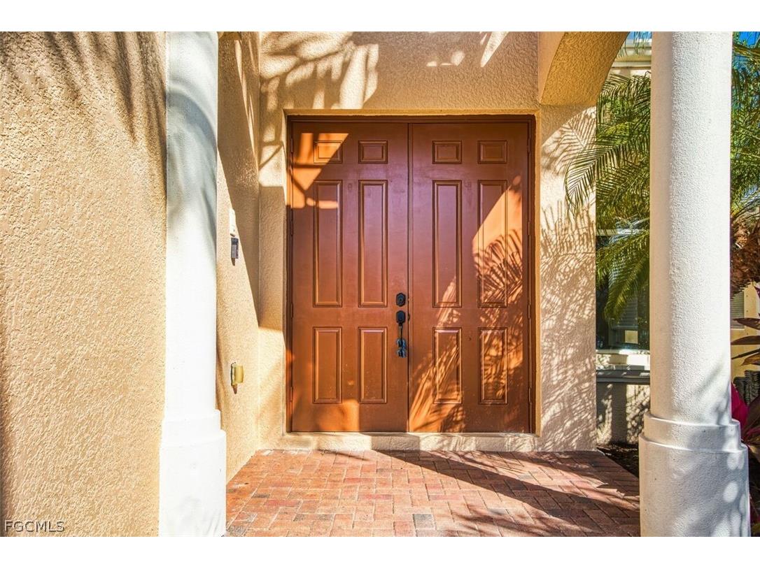 8306 Sumner Avenue Fort Myers FL 33908 2026007722 image2
