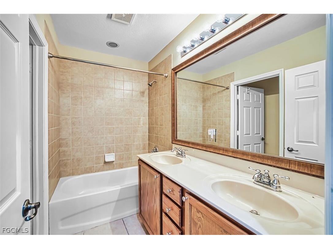 8306 Sumner Avenue Fort Myers FL 33908 2026007722 image46
