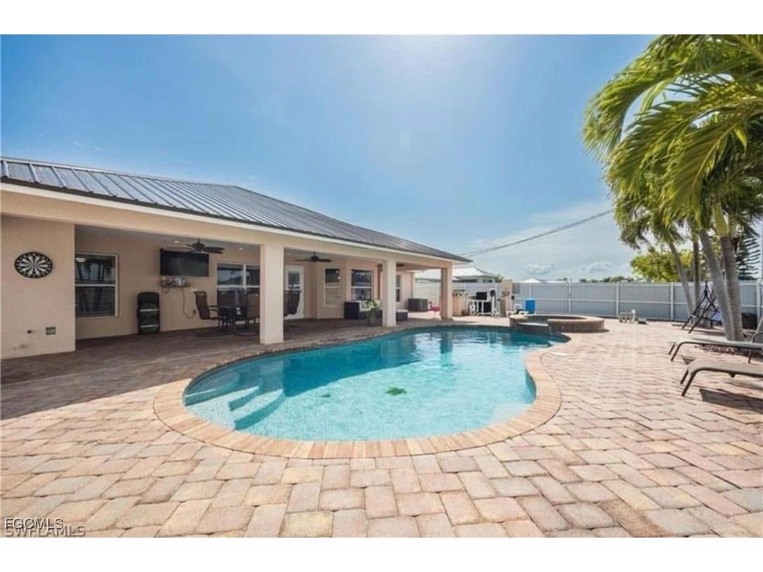 831 NE 23rd Terrace Cape Coral FL 33909 2026000750 image1