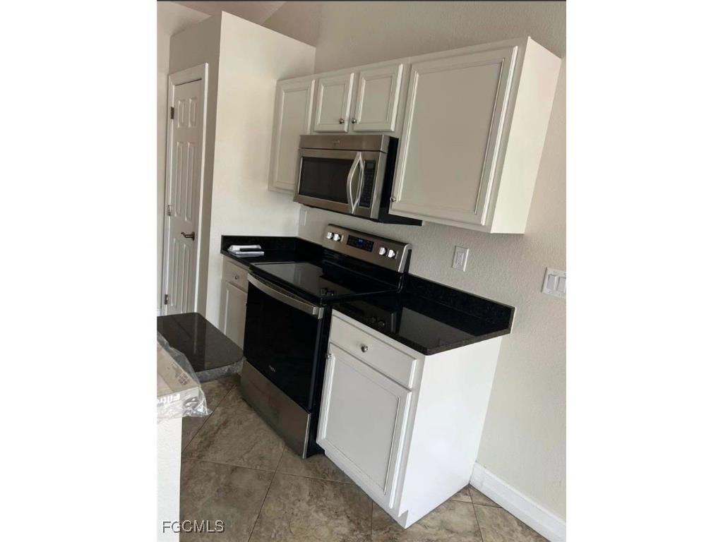 831 NE 23rd Terrace Cape Coral FL 33909 2026000750 image5