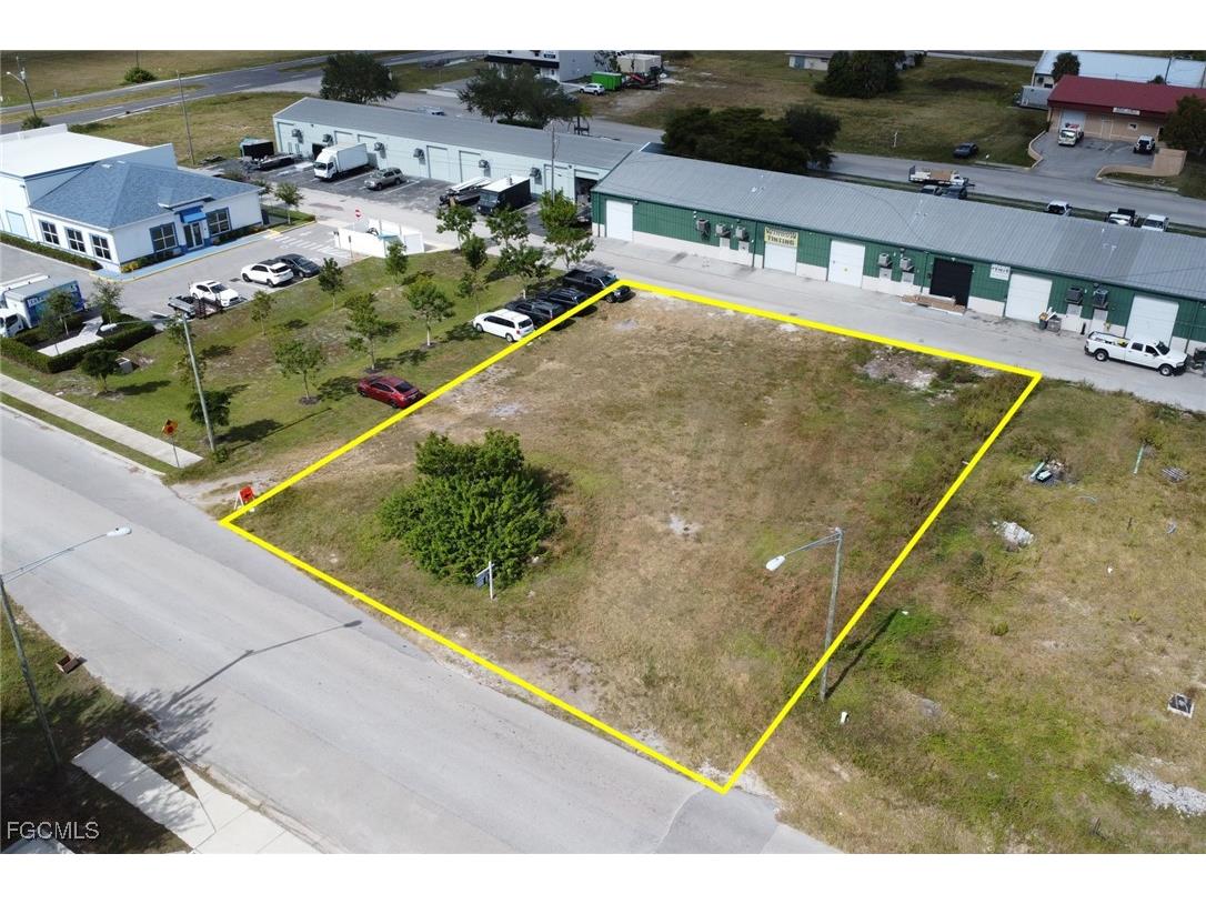 831 NE 7th Street Cape Coral FL 33909 2025019542 image1