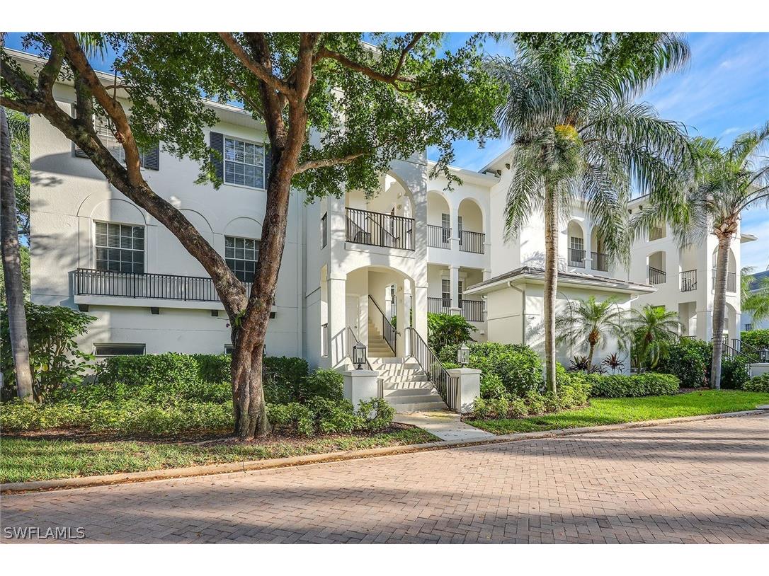 831 Sailaway Lane #104 Naples FL 34108 226012059 image1