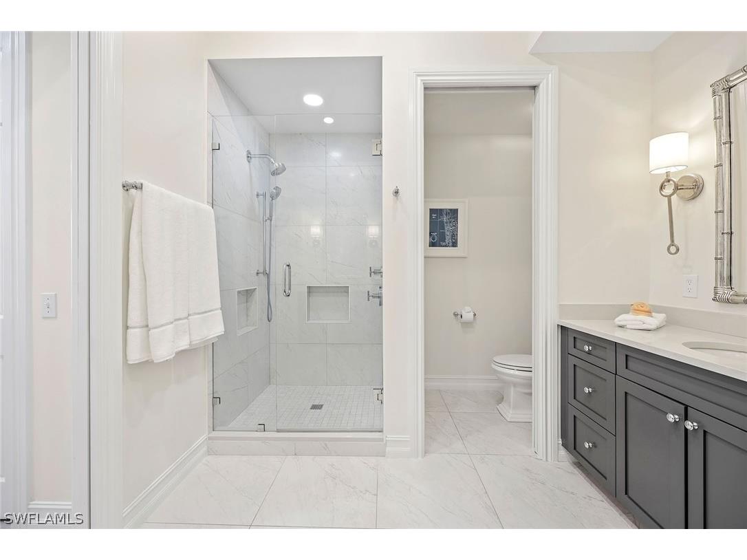 831 Sailaway Lane #104 Naples FL 34108 226012059 image16