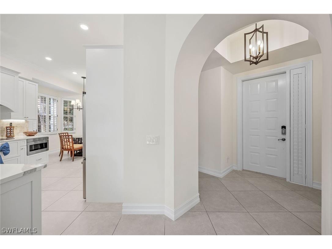 831 Sailaway Lane #104 Naples FL 34108 226012059 image2