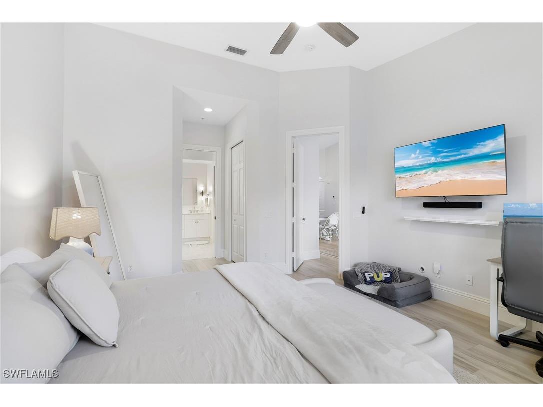 831 Sailaway Lane #202 Naples FL 34108 225066585 image14