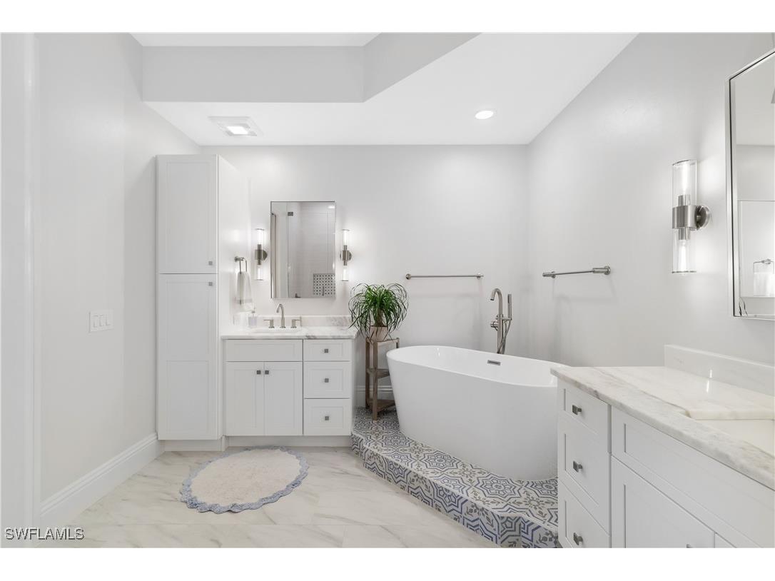 831 Sailaway Lane #202 Naples FL 34108 225066585 image18