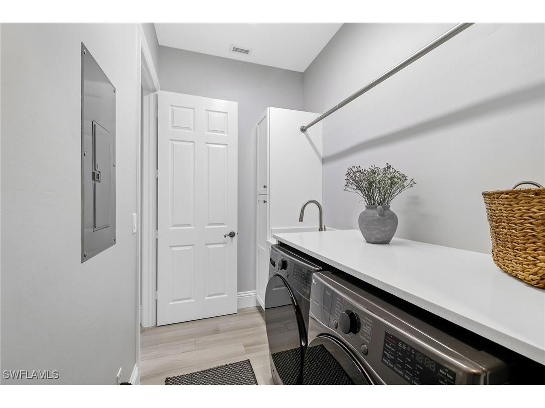 831 Sailaway Lane #202 Naples FL 34108 225066585 image29