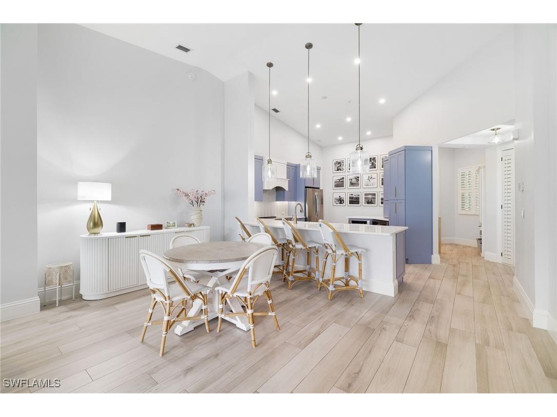 831 Sailaway Lane #202 Naples FL 34108 225066585 image7