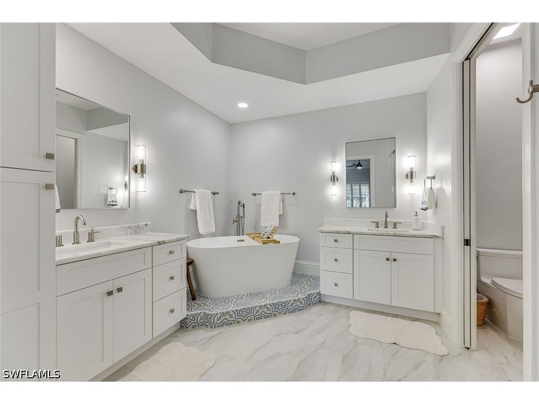 831 Sailaway Lane #202 Naples FL 34108 226023391 image13