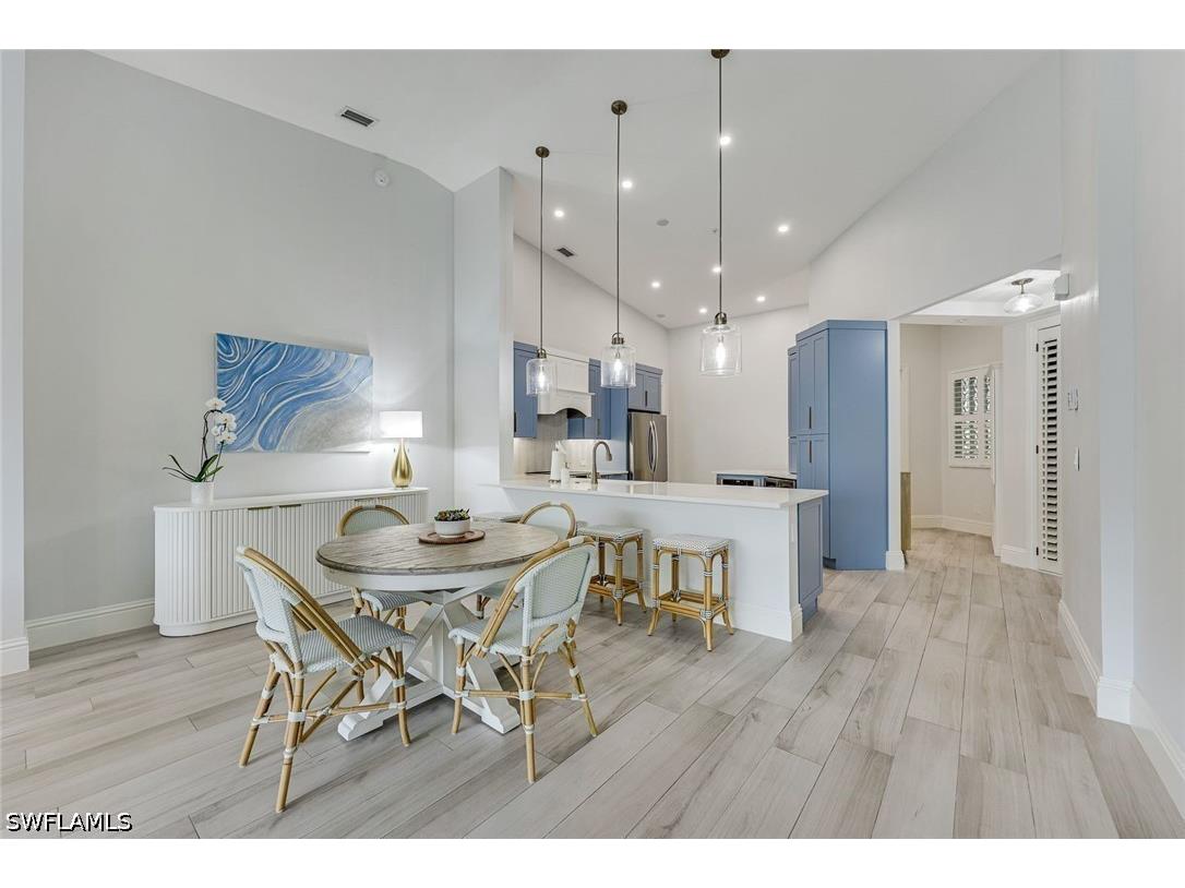 831 Sailaway Lane #202 Naples FL 34108 226023391 image3