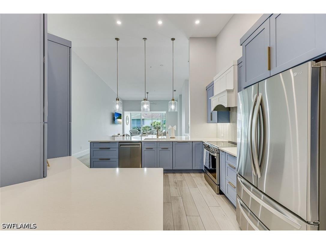 831 Sailaway Lane #202 Naples FL 34108 226023391 image6
