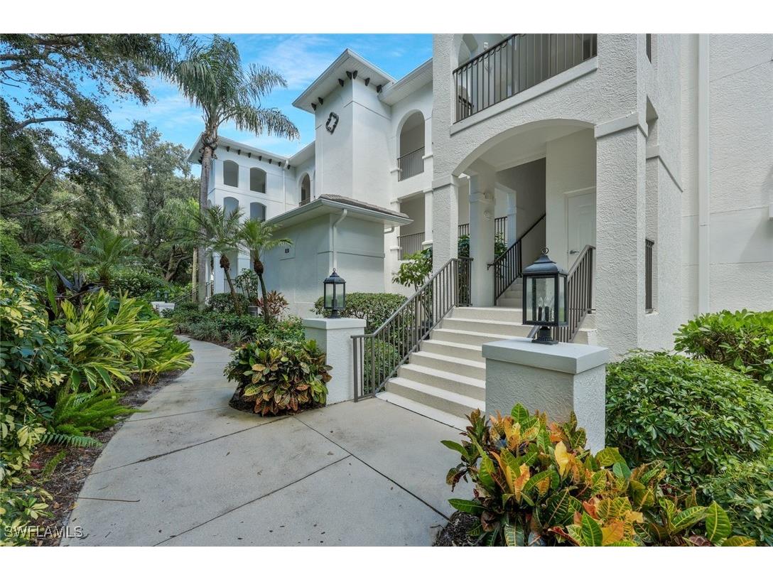 831 Sailaway Lane #203 Naples FL 34108 225071273 image1