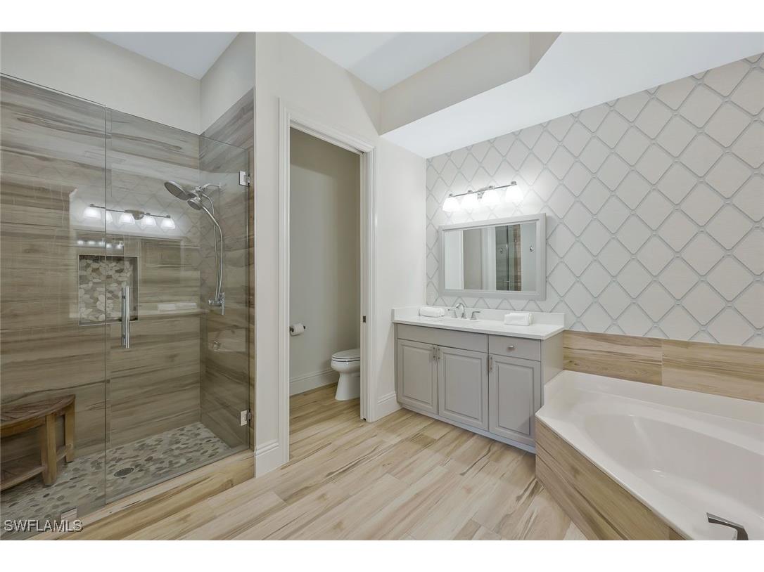 831 Sailaway Lane #203 Naples FL 34108 225071273 image12