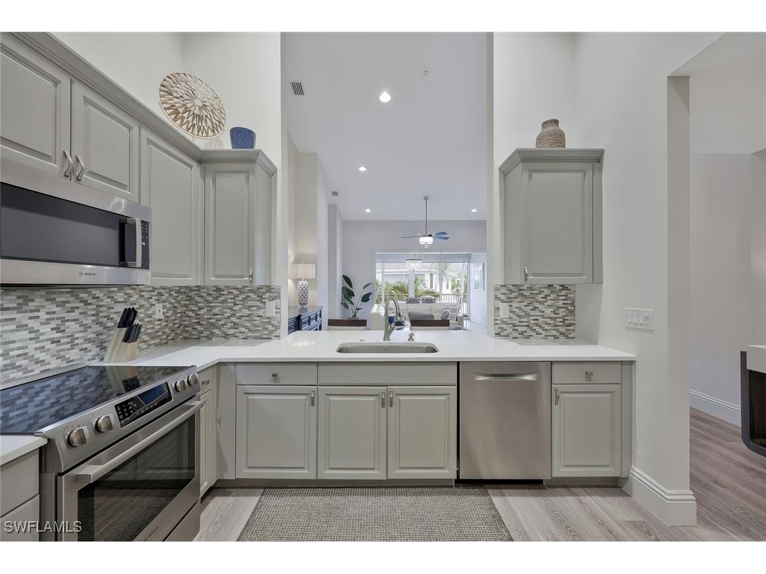 831 Sailaway Lane #203 Naples FL 34108 225071273 image4