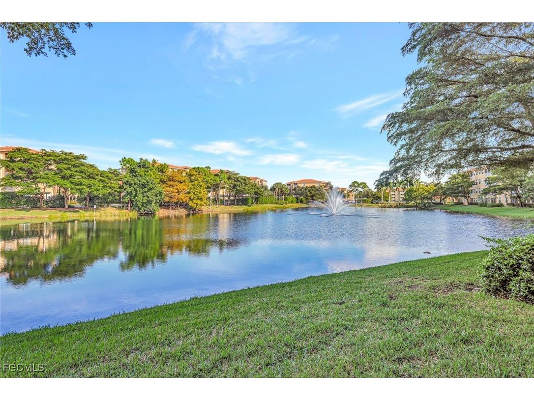 8310 Whiskey Preserve Circle #212 Fort Myers FL 33919 2025024770 image2