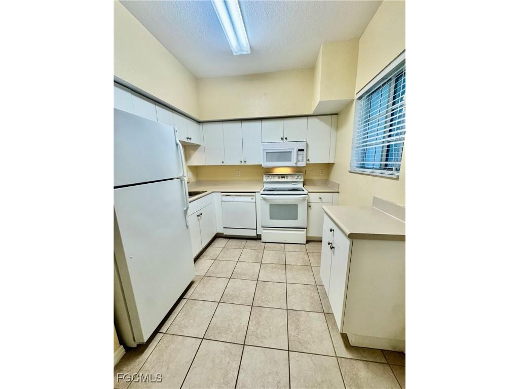 8313 Bernwood Cove Loop S #1204 Fort Myers FL 33966 2025014678 image6