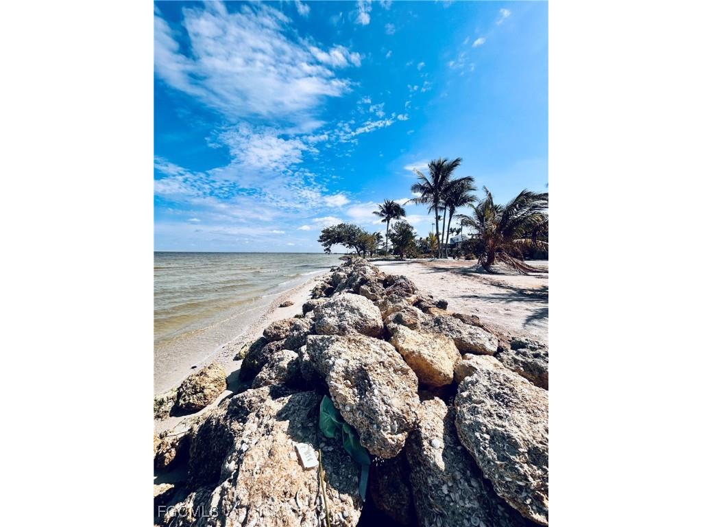 8315 Main Street Bokeelia FL 33922 2025024492 image2