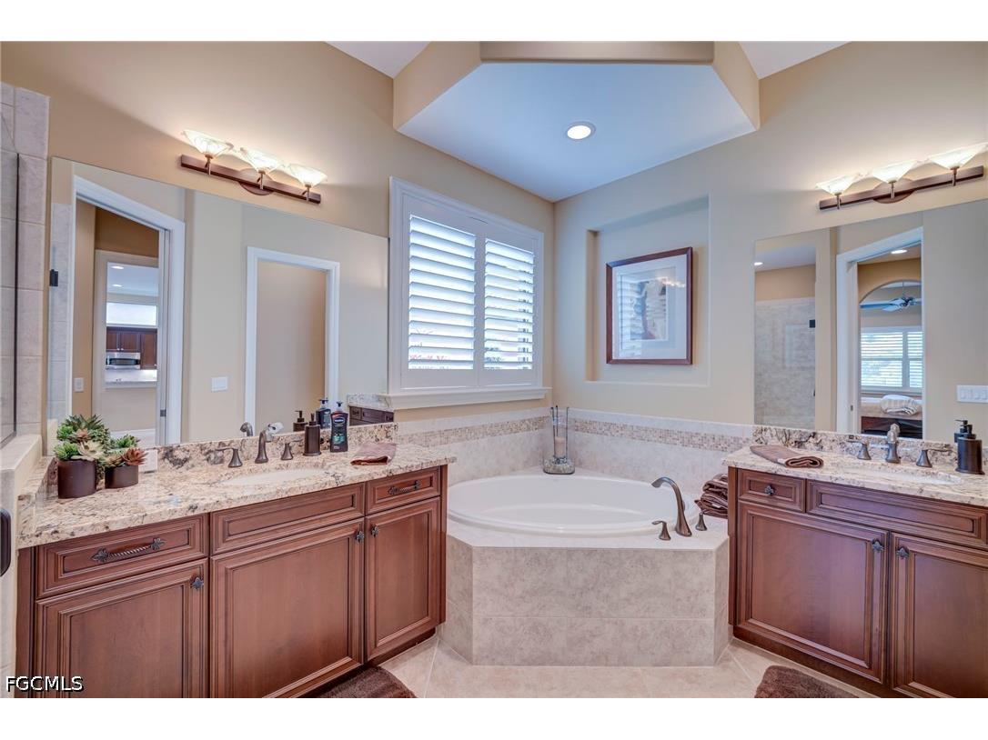 8319 Adelio Lane Fort Myers FL 33912 2026018549 image13