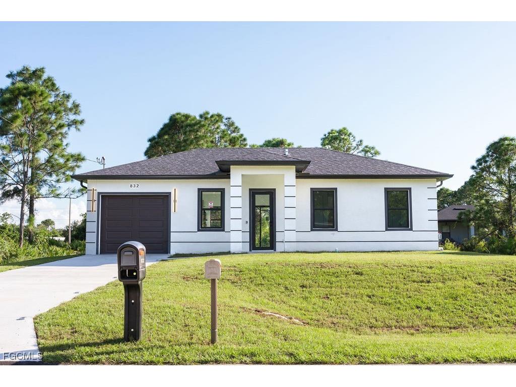 832 Carpenter Street E Lehigh Acres FL 33974 2025016312 image1
