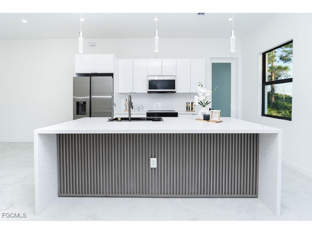 832 Carpenter Street E Lehigh Acres FL 33974 2025016312 image10