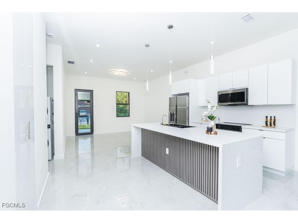 832 Carpenter Street E Lehigh Acres FL 33974 2025016312 image9