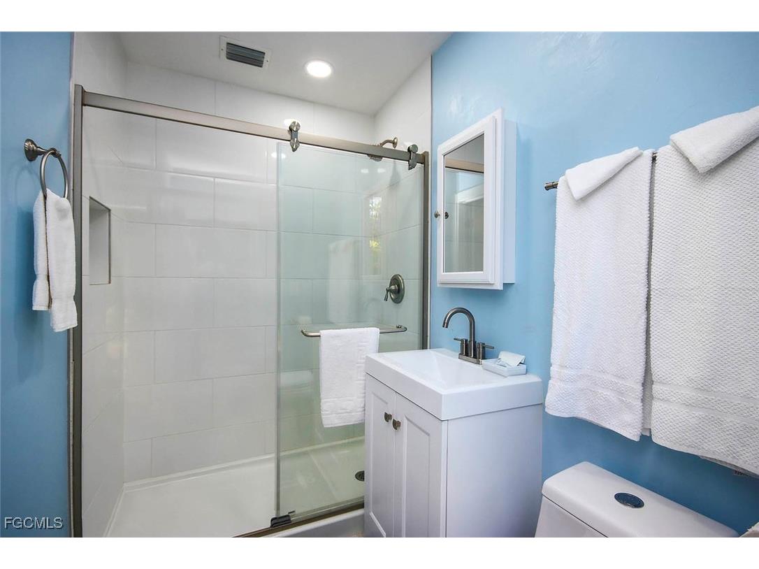 832 Donax Street #A1 Sanibel FL 33957 2025013223 image15