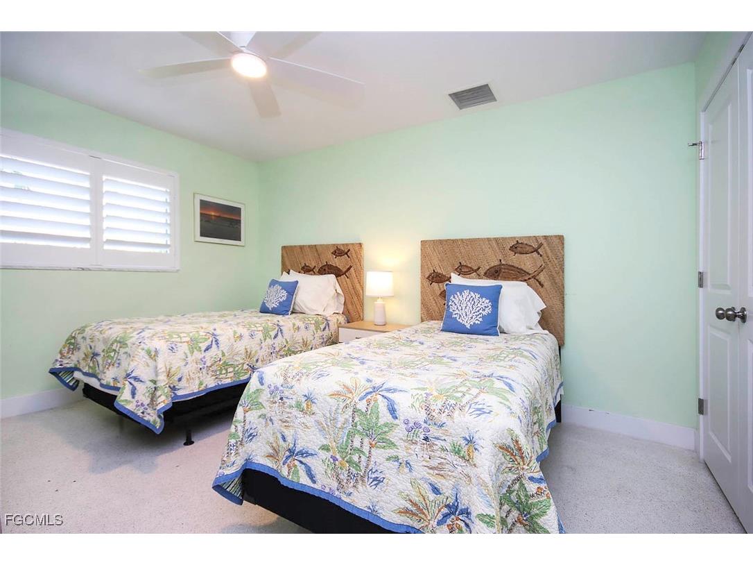 832 Donax Street #A1 Sanibel FL 33957 2025013223 image16