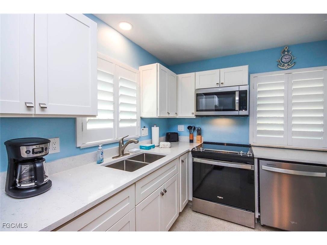 832 Donax Street #A1 Sanibel FL 33957 2025013223 image6