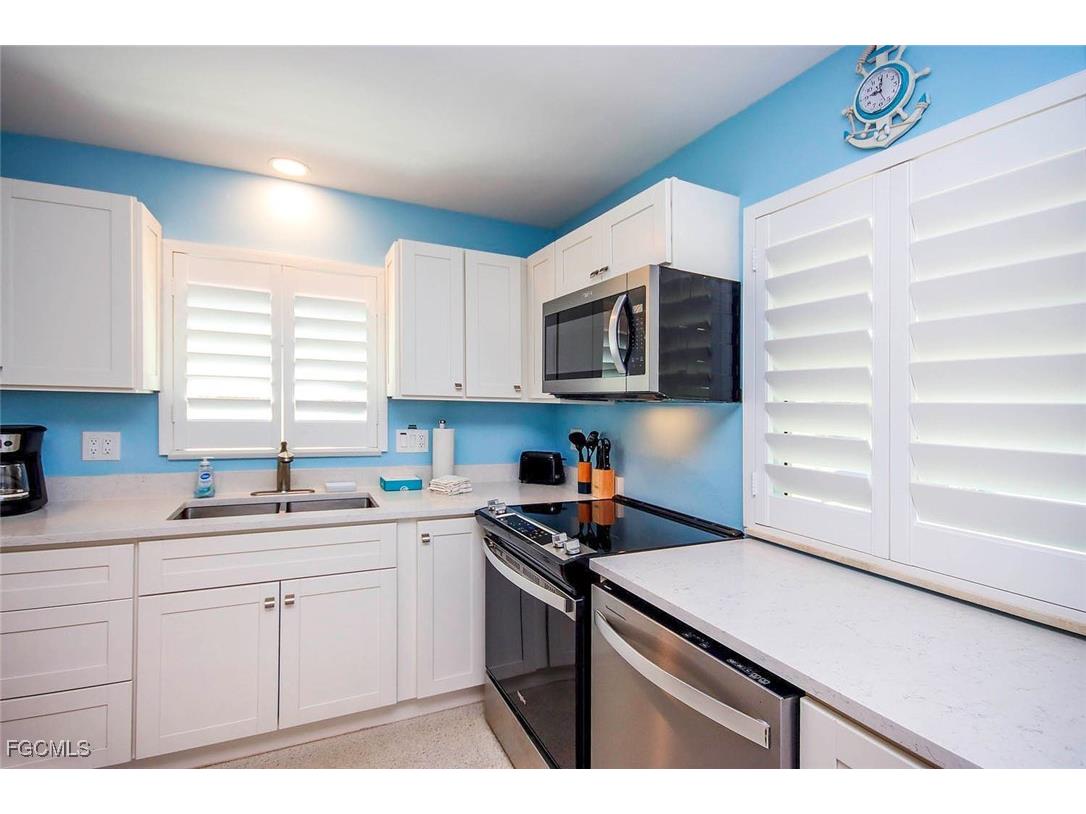 832 Donax Street #A1 Sanibel FL 33957 2025013223 image7