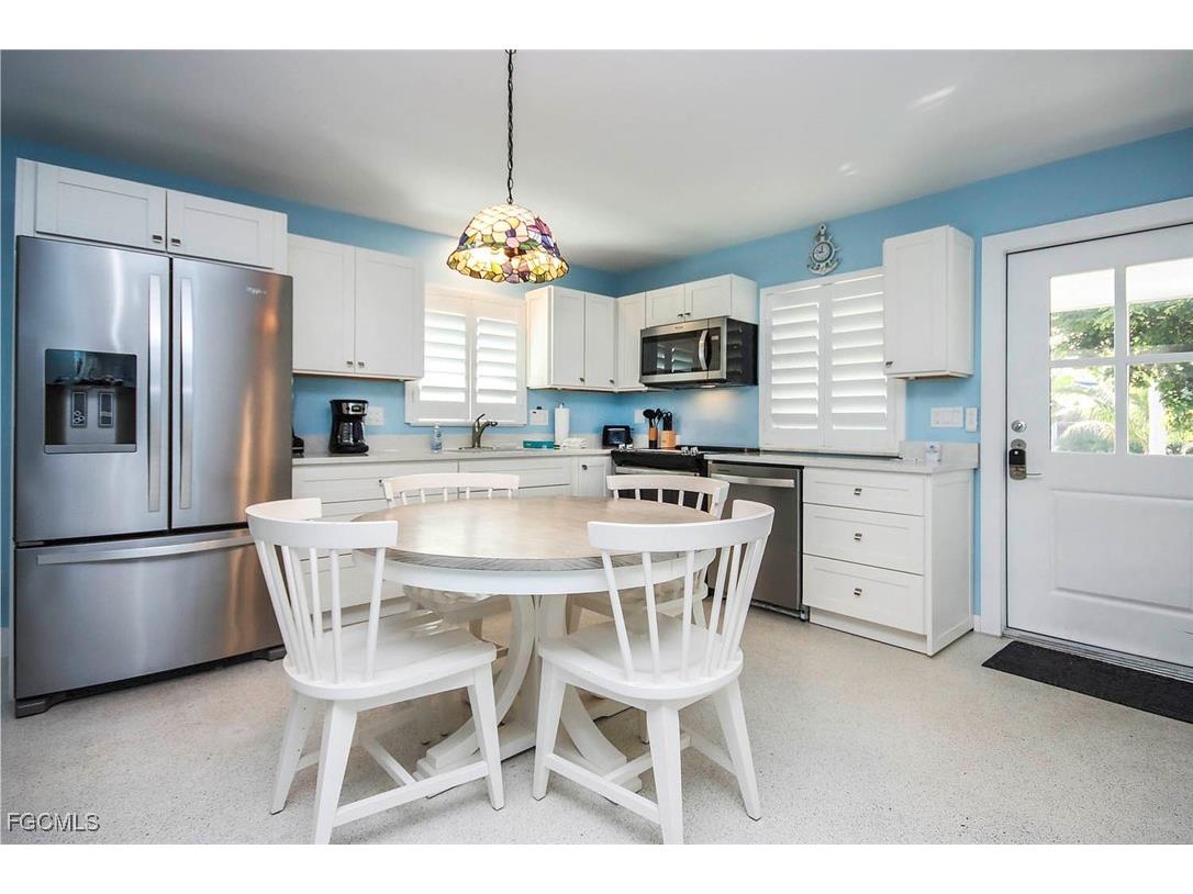 832 Donax Street #A1 Sanibel FL 33957 2025013223 image9